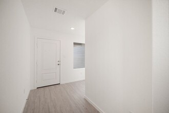 2436 Creek Rd in Canyon Lake, TX - Building Photo - Building Photo