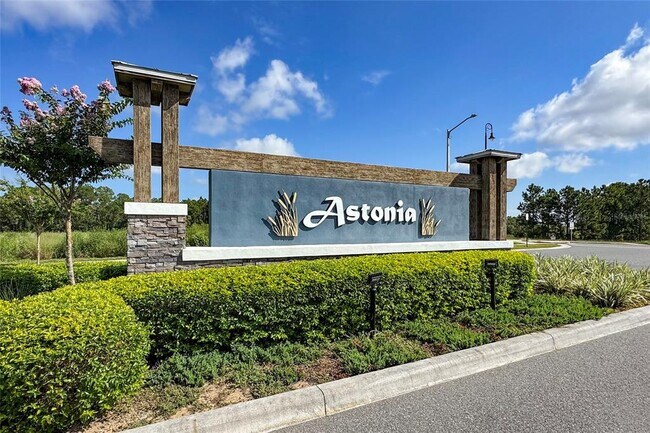 355 Lily Ln in Davenport, FL - Foto de edificio - Building Photo