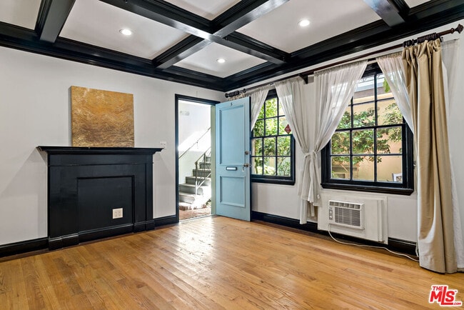 1324 Westwood Blvd in Los Angeles, CA - Building Photo - Building Photo