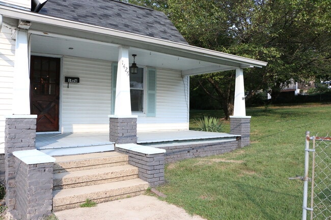 1426 Harvey St in Knoxville, TN - Foto de edificio - Building Photo
