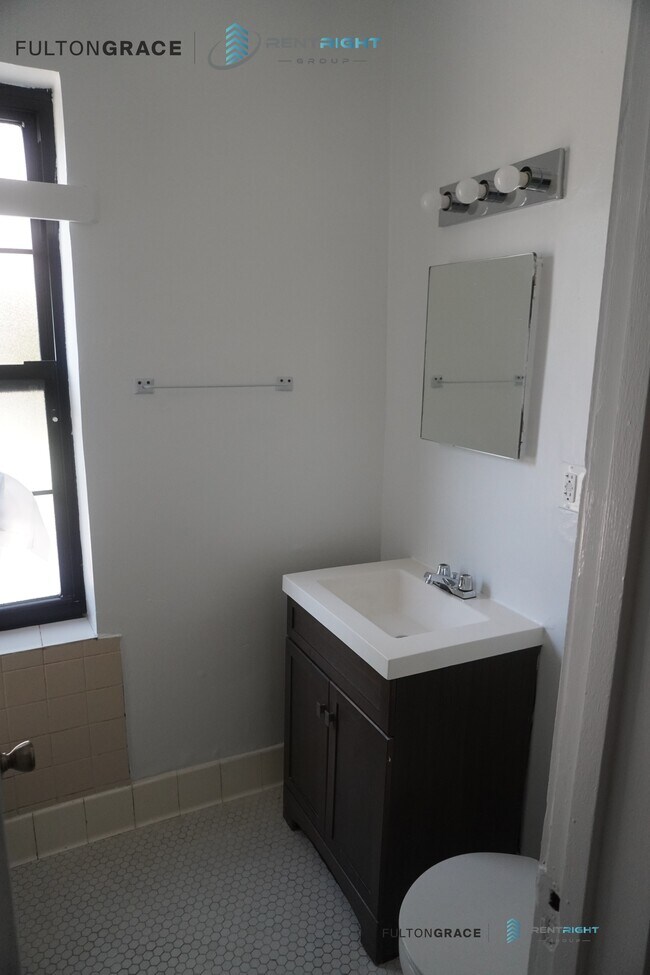 5301 N Ashland Ave in Chicago, IL - Building Photo - Building Photo