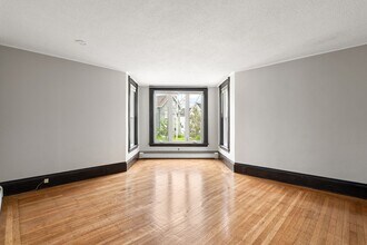 72 Wyoming Ave, Unit #1 in Malden, MA - Building Photo - Building Photo