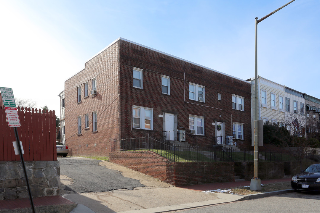 1625-1627 Constitution Ave NE in Washington, DC - Building Photo