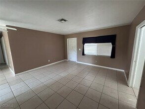 13432 First St in Ft. Myers, FL - Building Photo - Building Photo