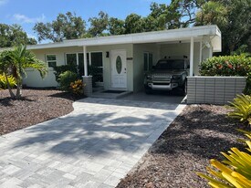 2236 Datura St in Sarasota, FL - Building Photo