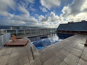 444 Nahua St, Unit 1701 in Honolulu, HI - Building Photo - Building Photo