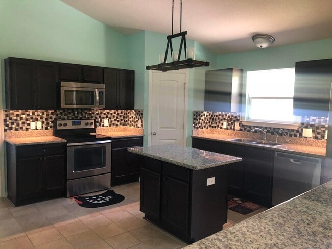 9114 Timber Ln in Navarre, FL - Building Photo - Building Photo