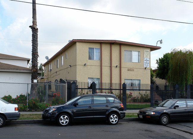 2021 Myrtle St in Santa Ana, CA - Building Photo - Building Photo