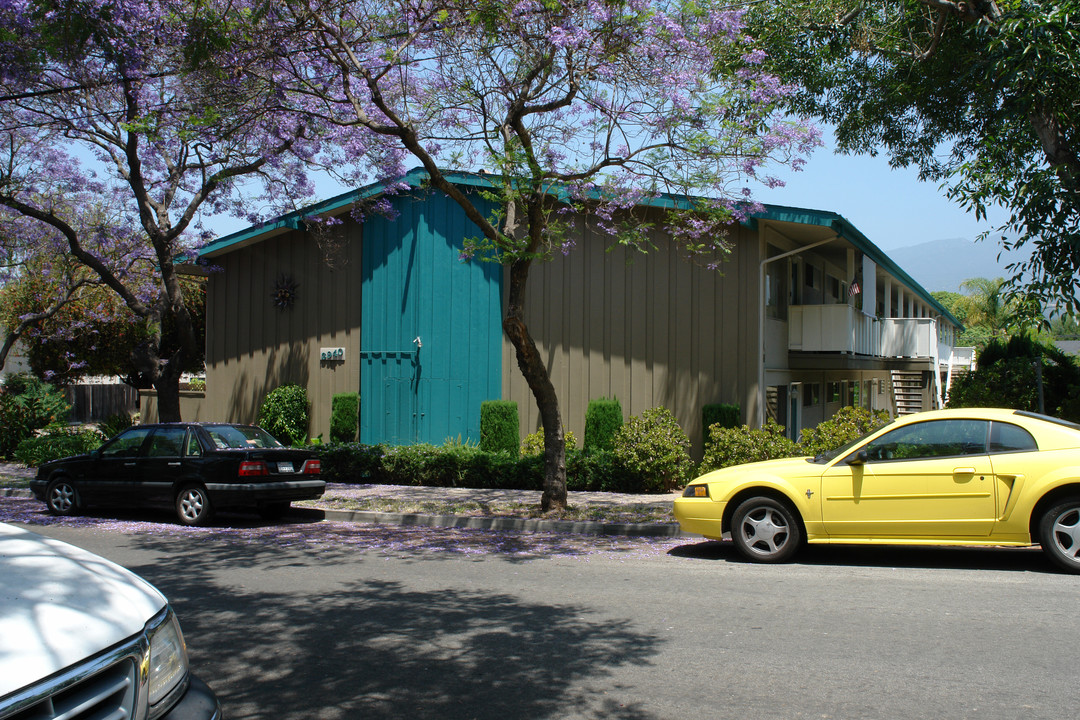 3940 Via Lucero in Santa Barbara, CA - Building Photo