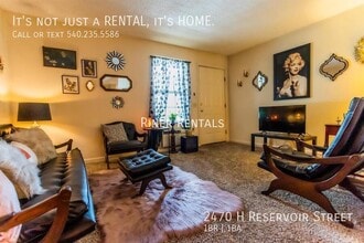 2470 Reservoir St in Harrisonburg, VA - Building Photo - Building Photo