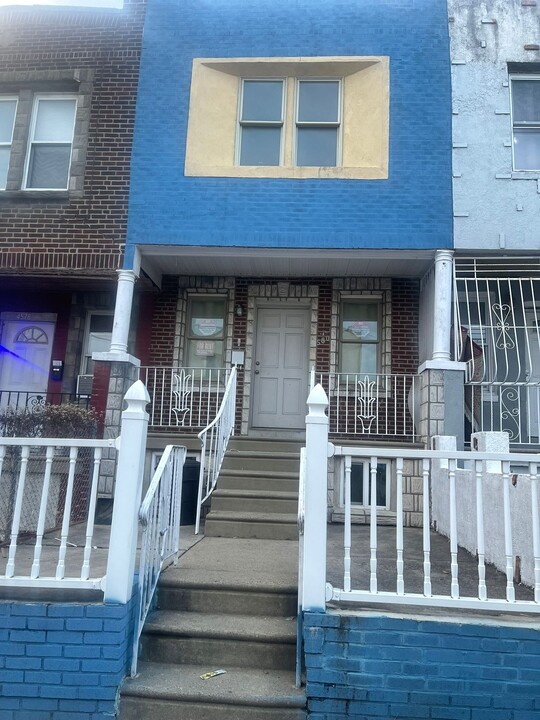 4580 N Palethorp St in Philadelphia, PA - Building Photo