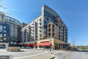 6506 America Blvd, Unit 614 in Hyattsville, MD - Building Photo