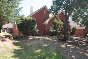 8241 Mura Dr in Plano, TX - Building Photo