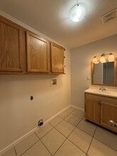 1242 Sanford Dr in Dayton, OH - Building Photo - Building Photo