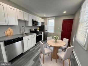 2718 E Madison St in Philadelphia, PA - Building Photo - Building Photo