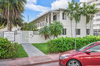 916 W 42nd St in Miami Beach, FL - Building Photo - Primary Photo