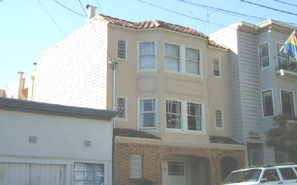 4533 18th St in San Francisco, CA - Building Photo