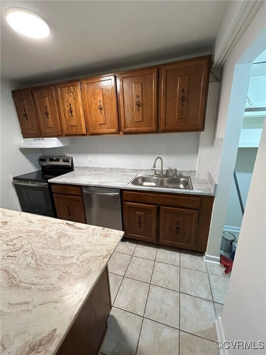 10028 Purcell Rd in Richmond, VA - Building Photo
