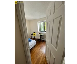 79 Dustin St, Unit H-25 in Boston, MA - Foto de edificio - Building Photo