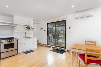 89 Willcocks St in Toronto, ON - Building Photo - Building Photo