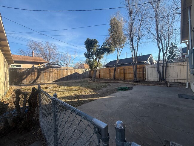 property at 408 E Del Norte St