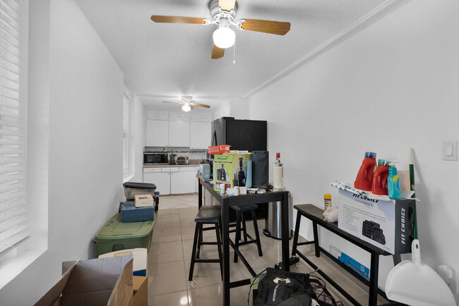 2419 Coolidge St in Hollywood, FL - Building Photo - Building Photo