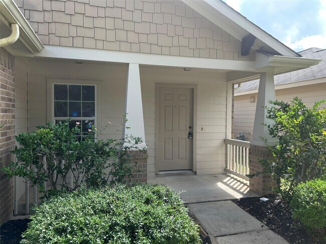 19006 Kenswick Cove Dr in Tomball, TX - Building Photo - Building Photo