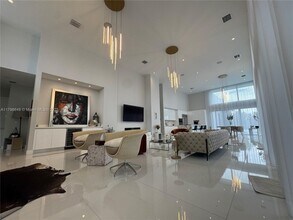 16639 Botaniko Dr N in Weston, FL - Building Photo - Building Photo