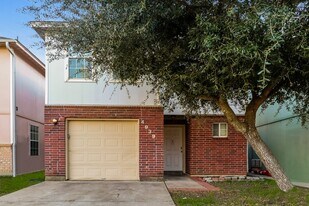 4939 N Cancun Dr in Houston, TX - Building Photo
