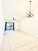 2320 Old Germantown Rd-Unit -202 in Delray Beach, FL - Foto de edificio - Building Photo