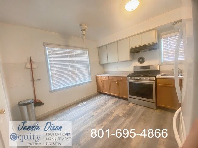219 Country Club Dr in Ogden, UT - Building Photo - Building Photo