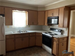 4339 Overland Pkwy in Toledo, OH - Building Photo - Building Photo