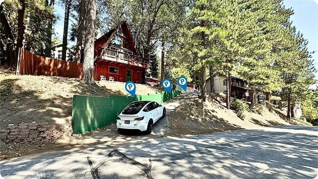 31450 Ocean View Dr in Running Springs, CA - Building Photo - Building Photo
