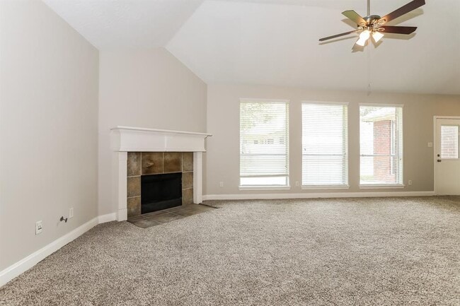 13626 Summer Hill Dr in Montgomery, TX - Building Photo - Building Photo