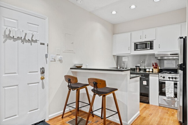 2800 Olive St NW in Washington, DC - Building Photo - Building Photo