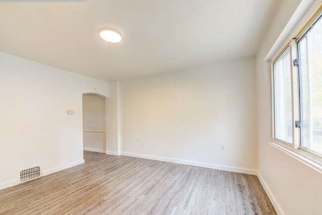 741 Proctor Wy in Pittsburgh, PA - Building Photo - Building Photo