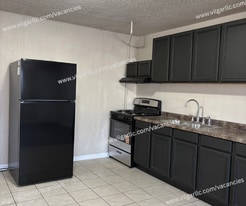 4233 W 22nd Ave in Gary, IN - Building Photo