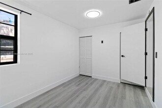 1325 NW 51st St in Miami, FL - Building Photo - Building Photo