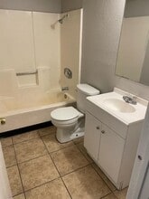 18202 N Cave Creek Rd, Unit 124 in Phoenix, AZ - Building Photo - Building Photo