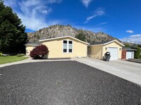 14902 Golden Delicious St in Entiat, WA - Foto de edificio - Building Photo