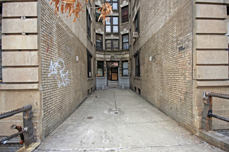 570 W 182nd St in New York, NY - Building Photo - Building Photo