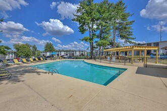 914 Winthorne Dr, Unit Avery - 1 Bedroom in Nashville, TN - Foto de edificio - Building Photo