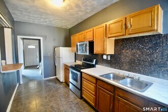 308 Willow St in Bridgeport, CT - Building Photo - Building Photo