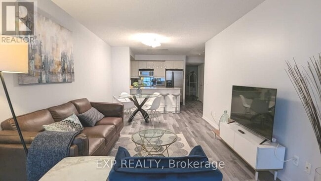 140 Simcoe St in Toronto, ON - Building Photo - Building Photo