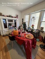 838 W Bradley Pl in Chicago, IL - Building Photo
