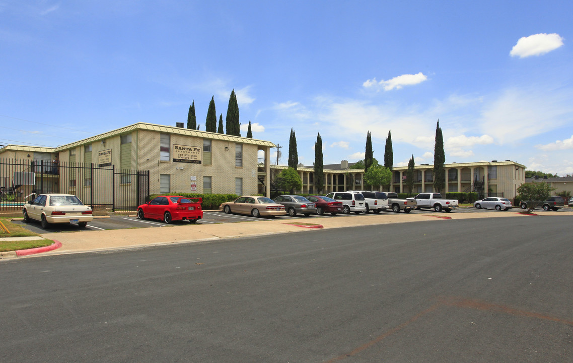 Santa Fe Apartments in Austin, TX - Building Photo