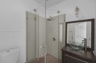 4863 NW 109th Path in Doral, FL - Building Photo - Building Photo