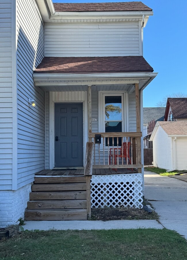 property at 1507 N 6th St