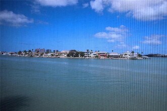 868 Bayway Blvd, Unit Marina House in Clearwater, FL - Foto de edificio - Building Photo