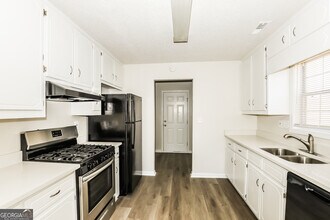 1915 Portwest Way in Hampton, GA - Building Photo - Building Photo